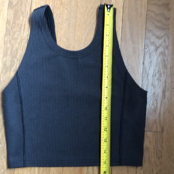 Lululemon ribbed Softstreme cropped tank - Picture 4 of 7